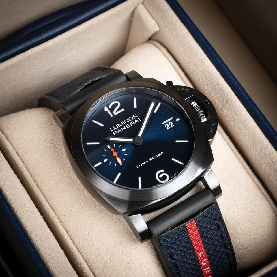 Panerai Luminor Luna Rossa Dlc Luna Rossa Pam01408 Luminor Quaranta 40mm 2024 Extended Warranty 2 Straps LNIB - Ready to Ship