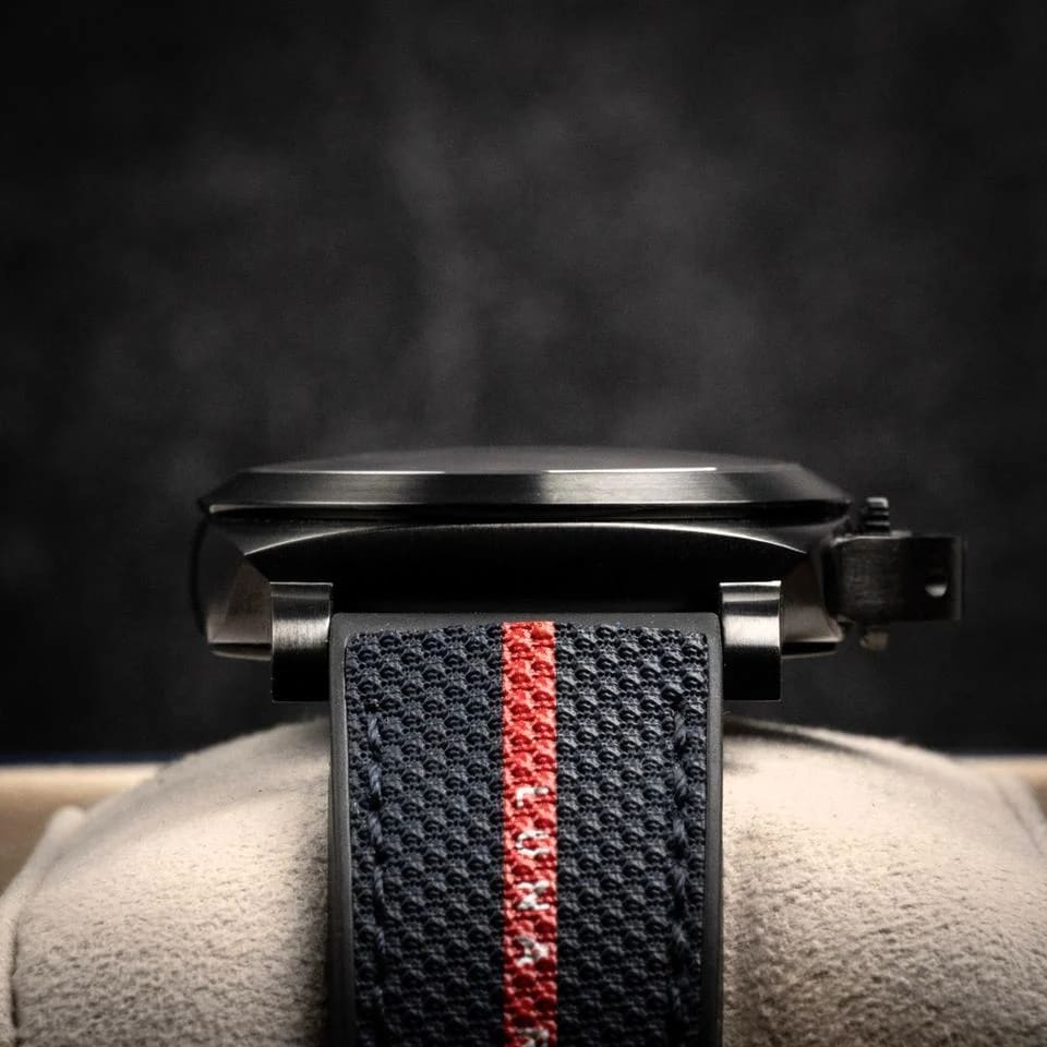 Panerai Luminor Luna Rossa Dlc Luna Rossa Pam01408 Luminor Quaranta 40mm 2024 Extended Warranty 2 Straps LNIB - Ready to Ship — photo 12