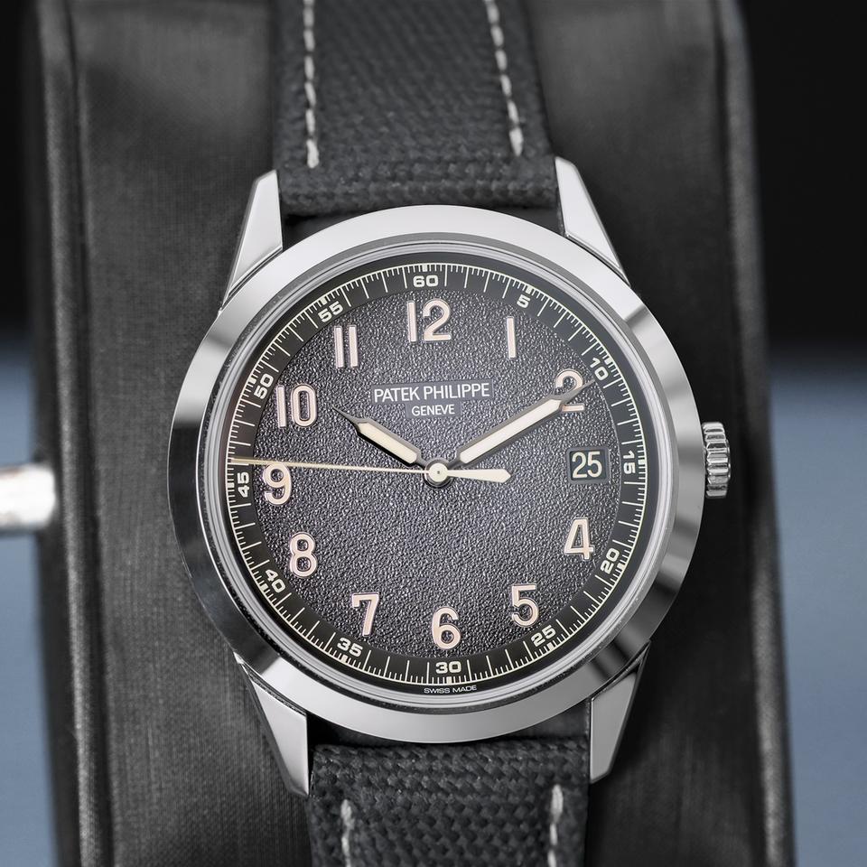 Patek Philippe Calatrava 5226G White Gold 40mm Box &amp; Papers — photo 2