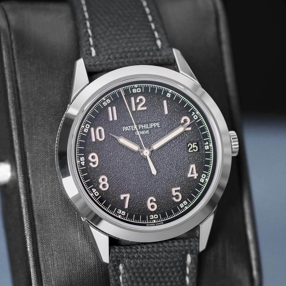 Patek Philippe Calatrava 5226G White Gold 40mm Box &amp; Papers — photo 5