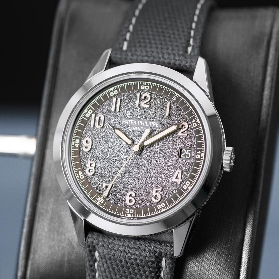 Patek Philippe Calatrava 5226G White Gold 40mm Box &amp; Papers — photo 6