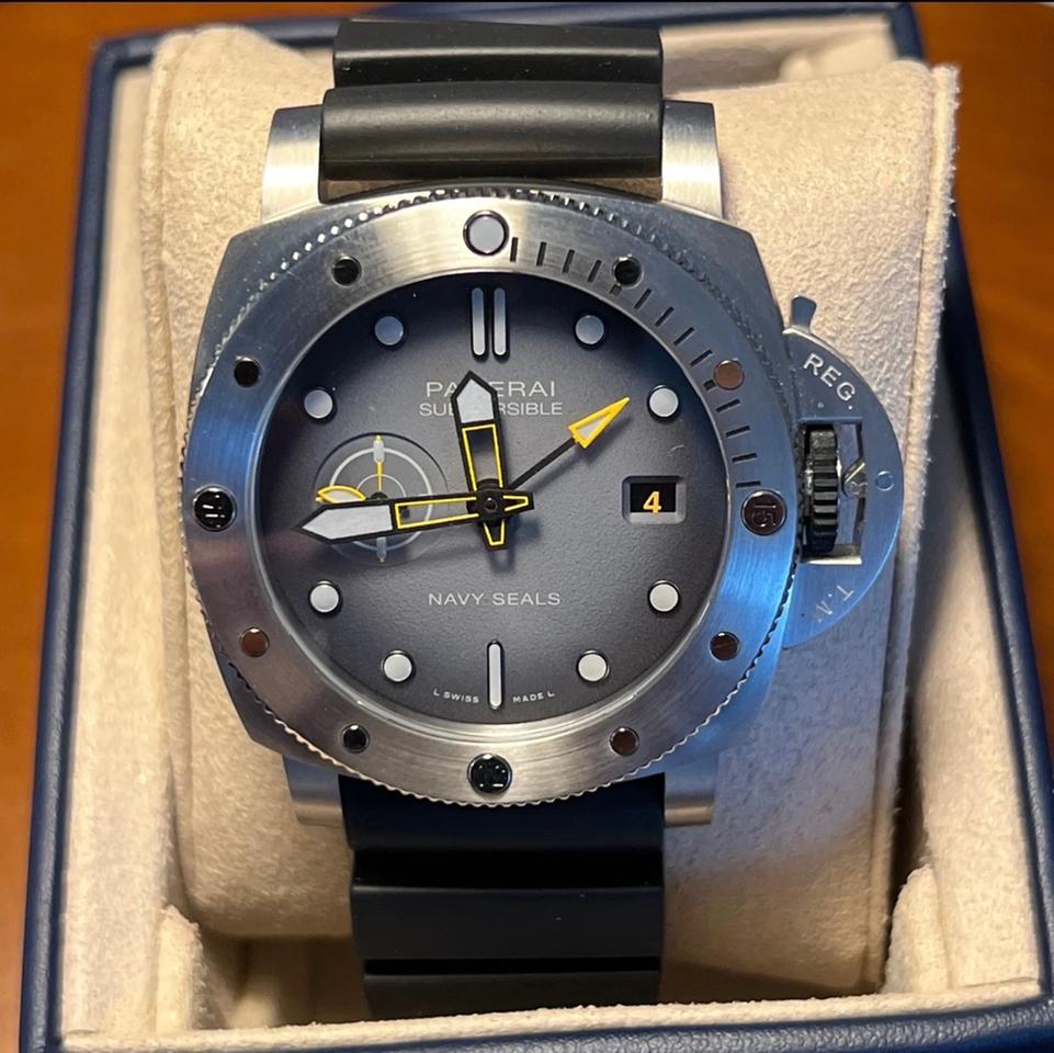 Panerai Submersible Gmt Navy Seals PAM01323 full set. 8-year extended warranty thru 2030.