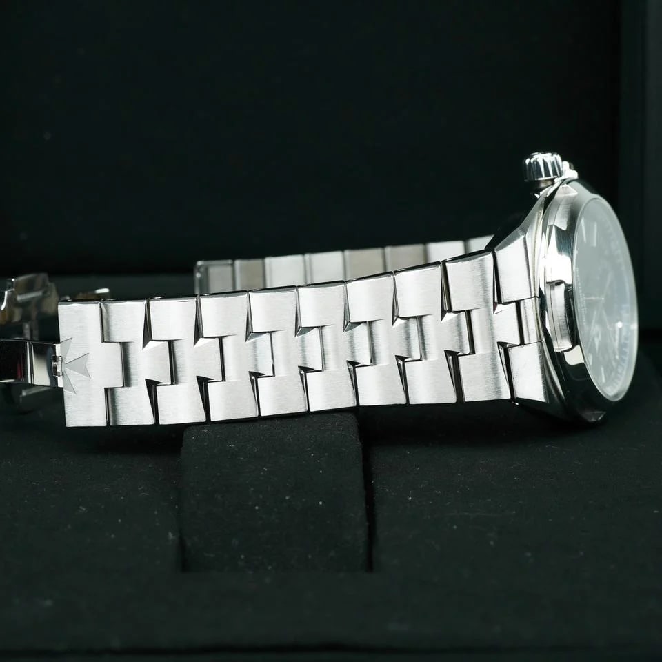 Vacheron Constantin Overseas Dual Time 41mm Blue Steel Complete Set IN STOCK — photo 11