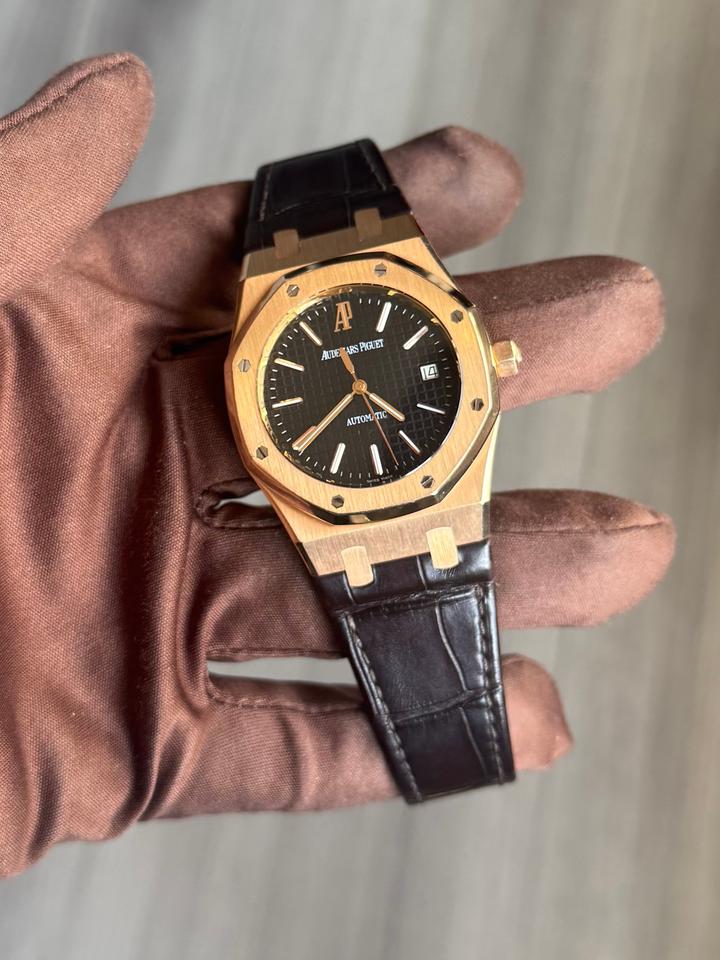 Audemars Piguet Royal Oak Selfwinding Comes as Watch Only — photo 2