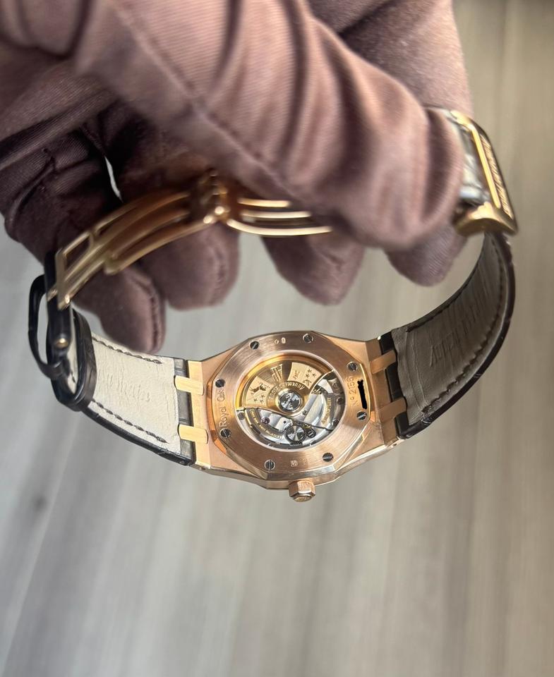 Audemars Piguet Royal Oak Selfwinding Comes as Watch Only — photo 6