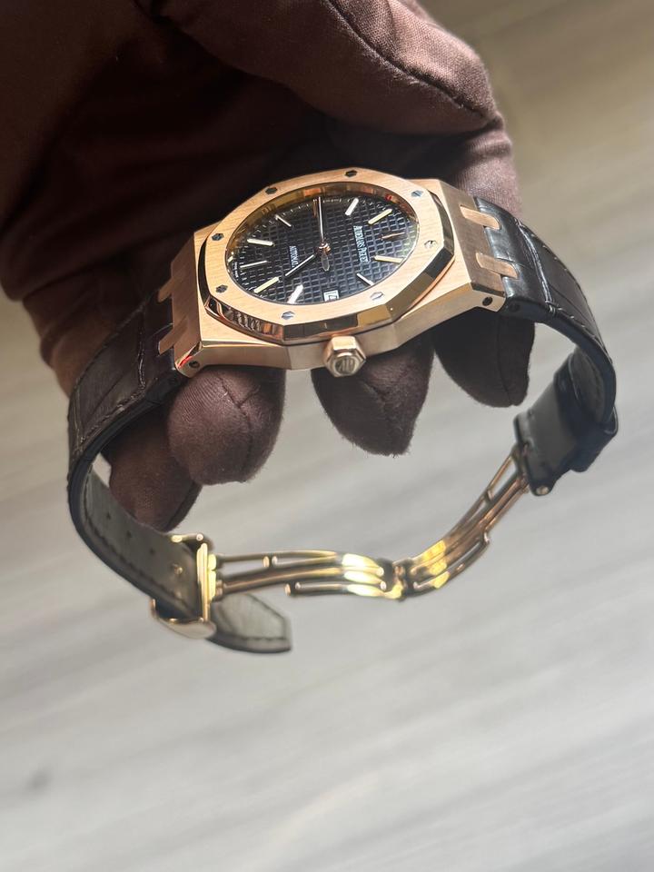 Audemars Piguet Royal Oak Selfwinding Comes as Watch Only — photo 7
