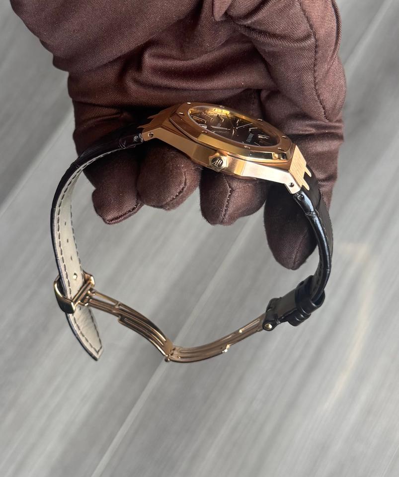 Audemars Piguet Royal Oak Selfwinding Comes as Watch Only — photo 8