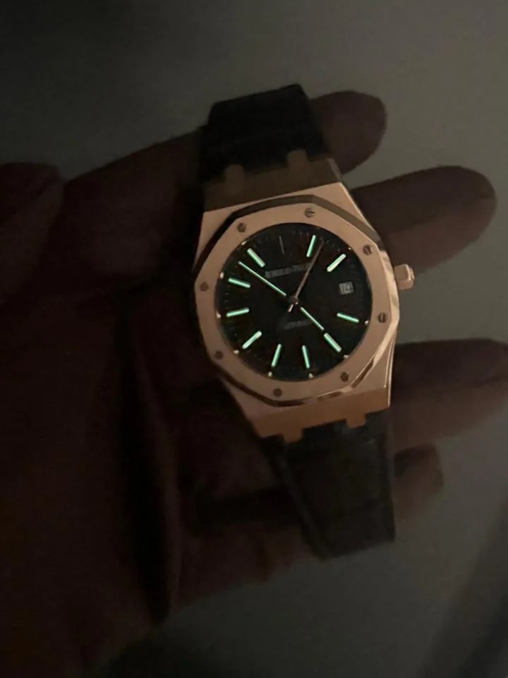 Audemars Piguet Royal Oak Selfwinding Comes as Watch Only — photo 11
