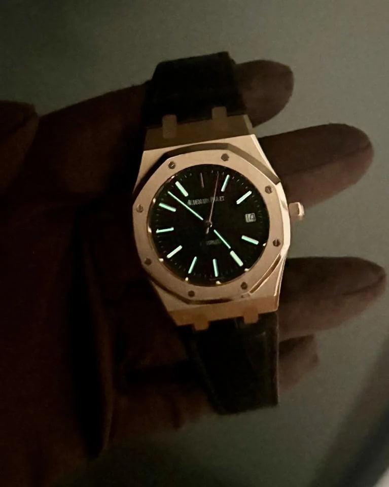 Audemars Piguet Royal Oak Selfwinding Comes as Watch Only — photo 12