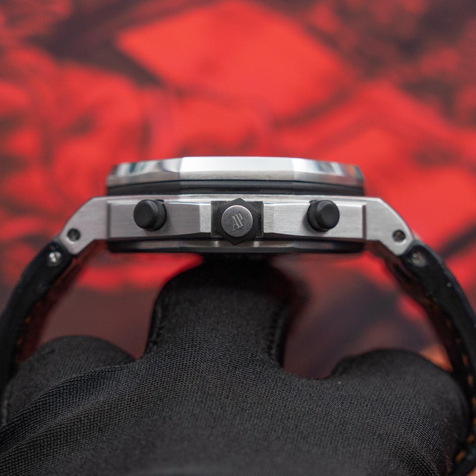 Audemars Piguet Royal Oak Offshore Chronograph Volcano 42mm Watch Only | Excellent Condition | Black Strap — photo 11