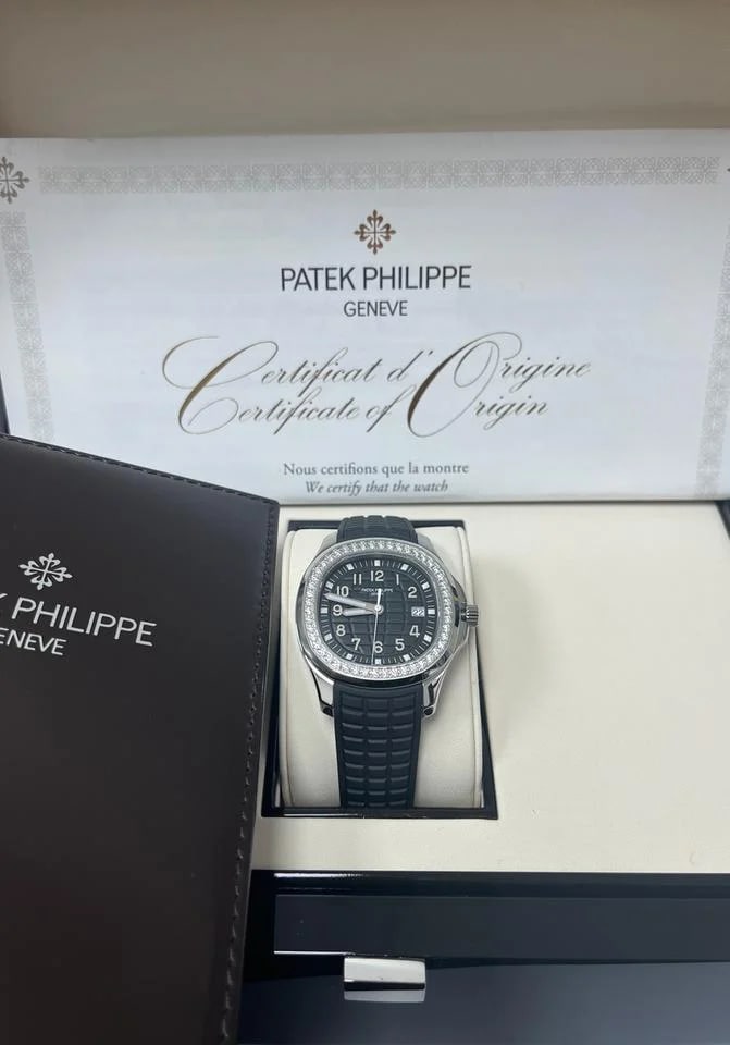 Patek Philippe Aquanaut Luce Black Dial Steel Case With Diamonds — photo 3
