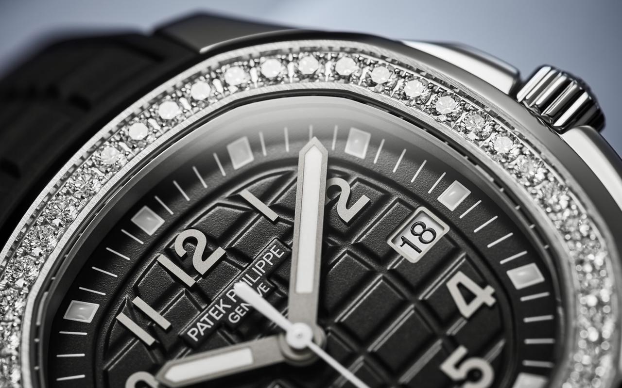Patek Philippe Aquanaut Luce Black Dial Steel Case With Diamonds — photo 14