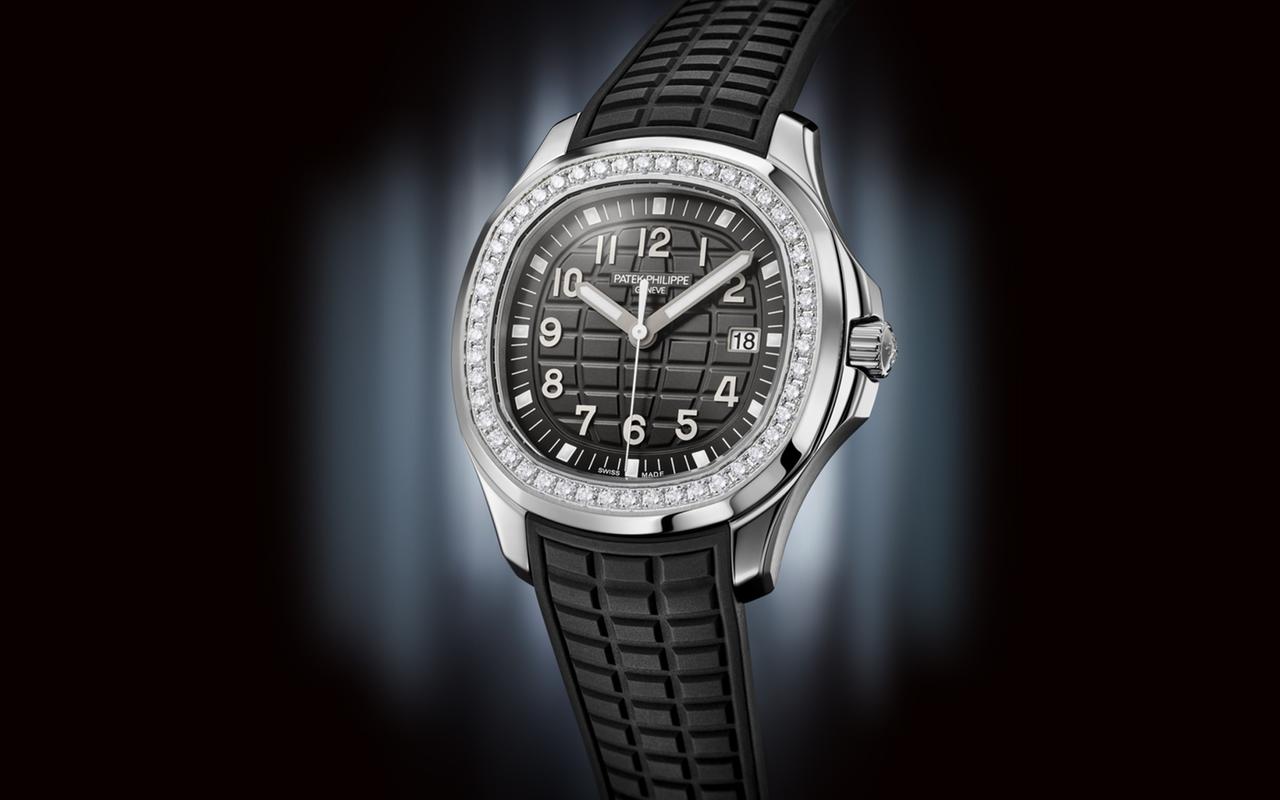 Patek Philippe Aquanaut Luce Black Dial Steel Case With Diamonds — photo 15