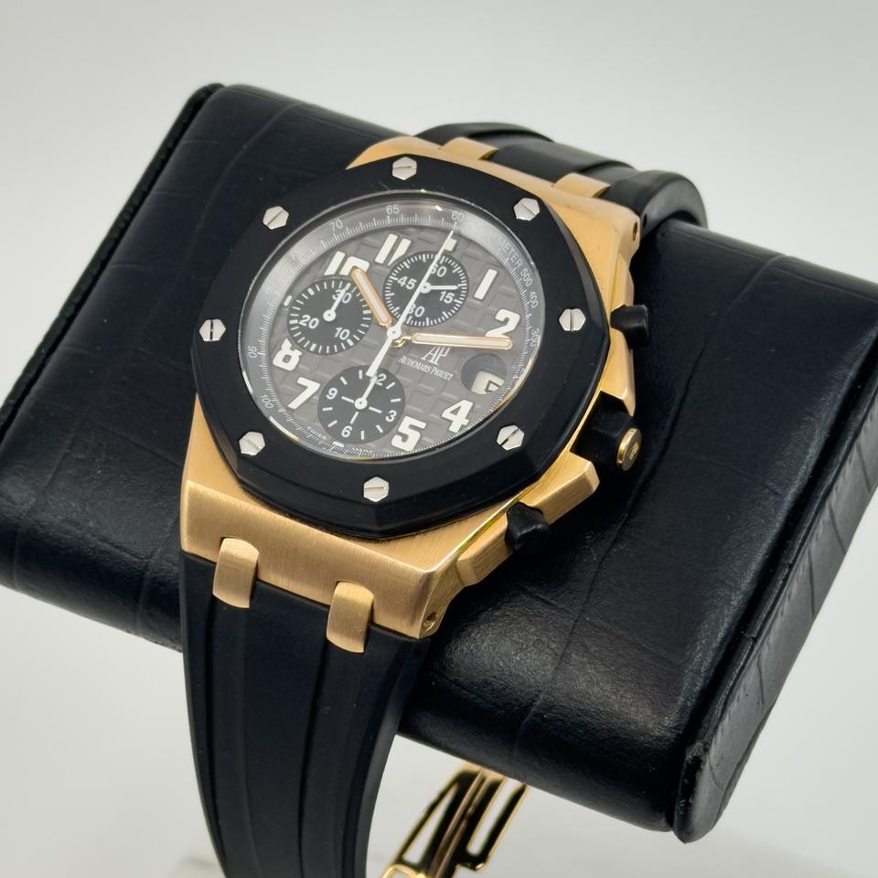 Audemars Piguet Royal Oak Offshore Chronograph Mint “Rubber Clad” AP 42mm — photo 5