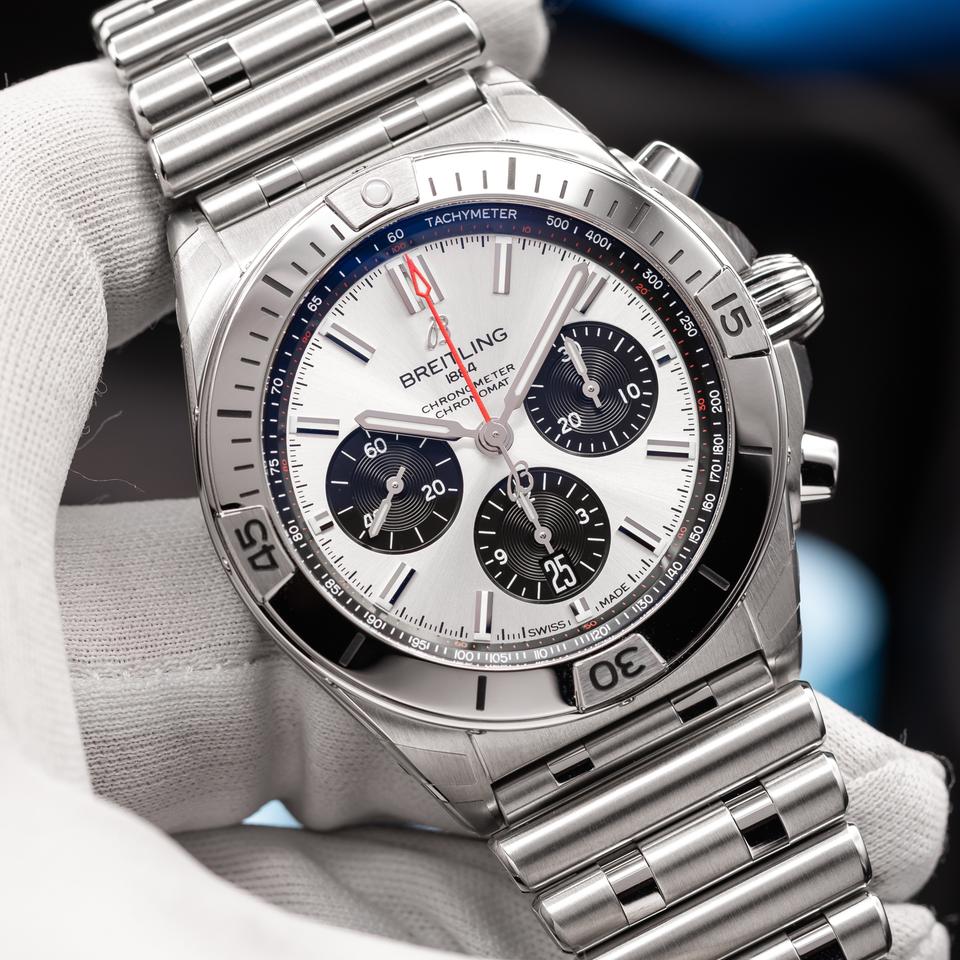 Breitling Chronomat 42 2026 Breitling Chronomat B01 42 Chronograph Silver Dial Men's AB0158101A1A1 NEW and UNWORN
