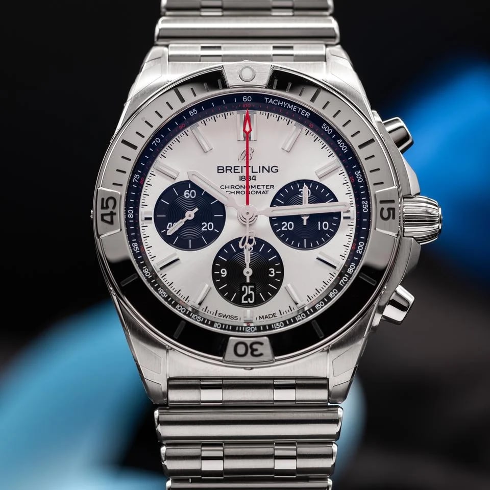 Breitling Chronomat 42 2026 Breitling Chronomat B01 42 Chronograph Silver Dial Men's AB0158101A1A1 NEW and UNWORN — photo 2