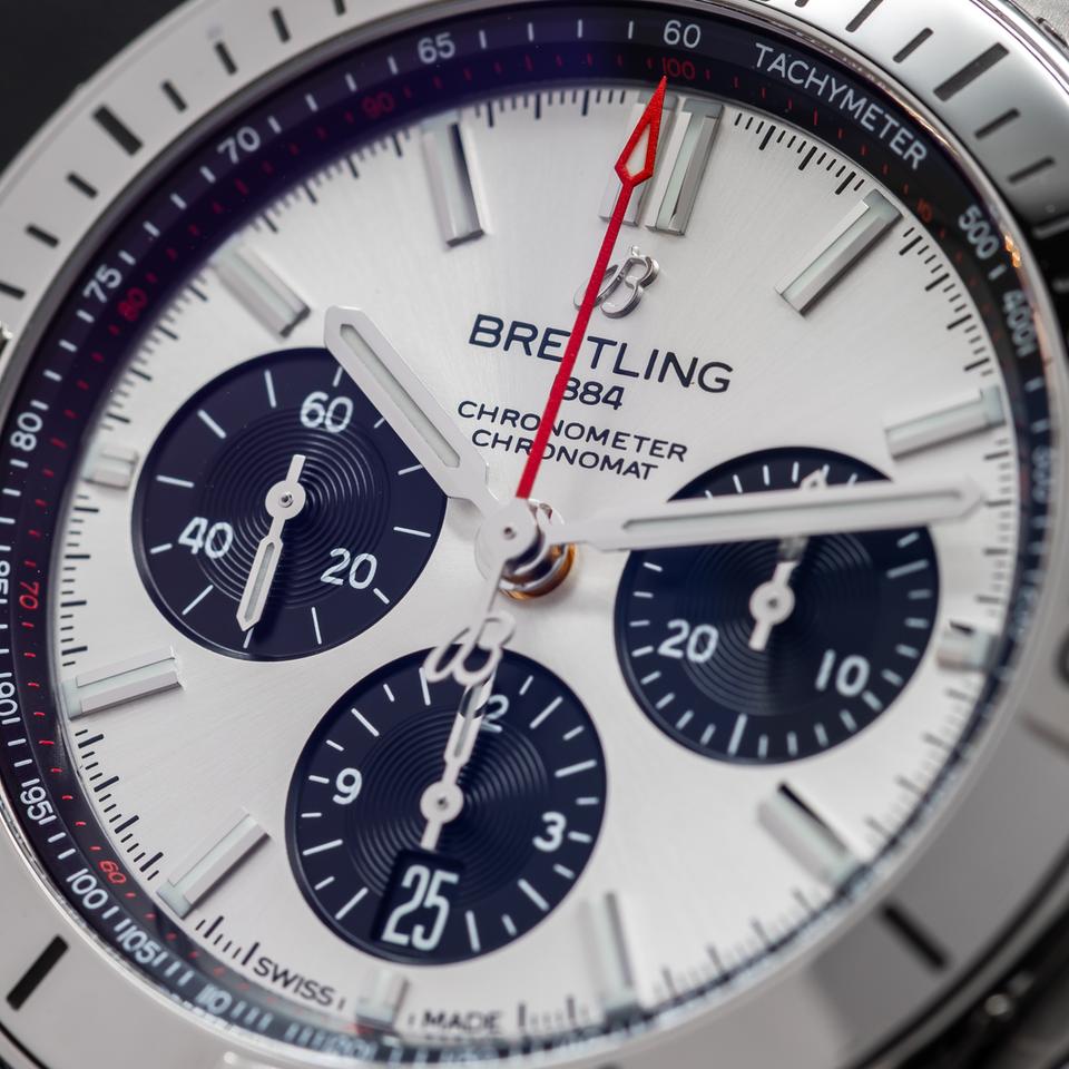 Breitling Chronomat 42 2026 Breitling Chronomat B01 42 Chronograph Silver Dial Men's AB0158101A1A1 NEW and UNWORN — photo 5