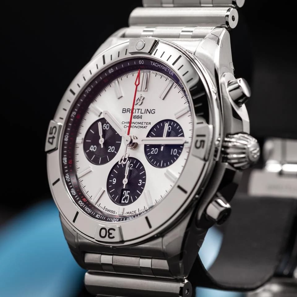 Breitling Chronomat 42 2026 Breitling Chronomat B01 42 Chronograph Silver Dial Men's AB0158101A1A1 NEW and UNWORN — photo 9