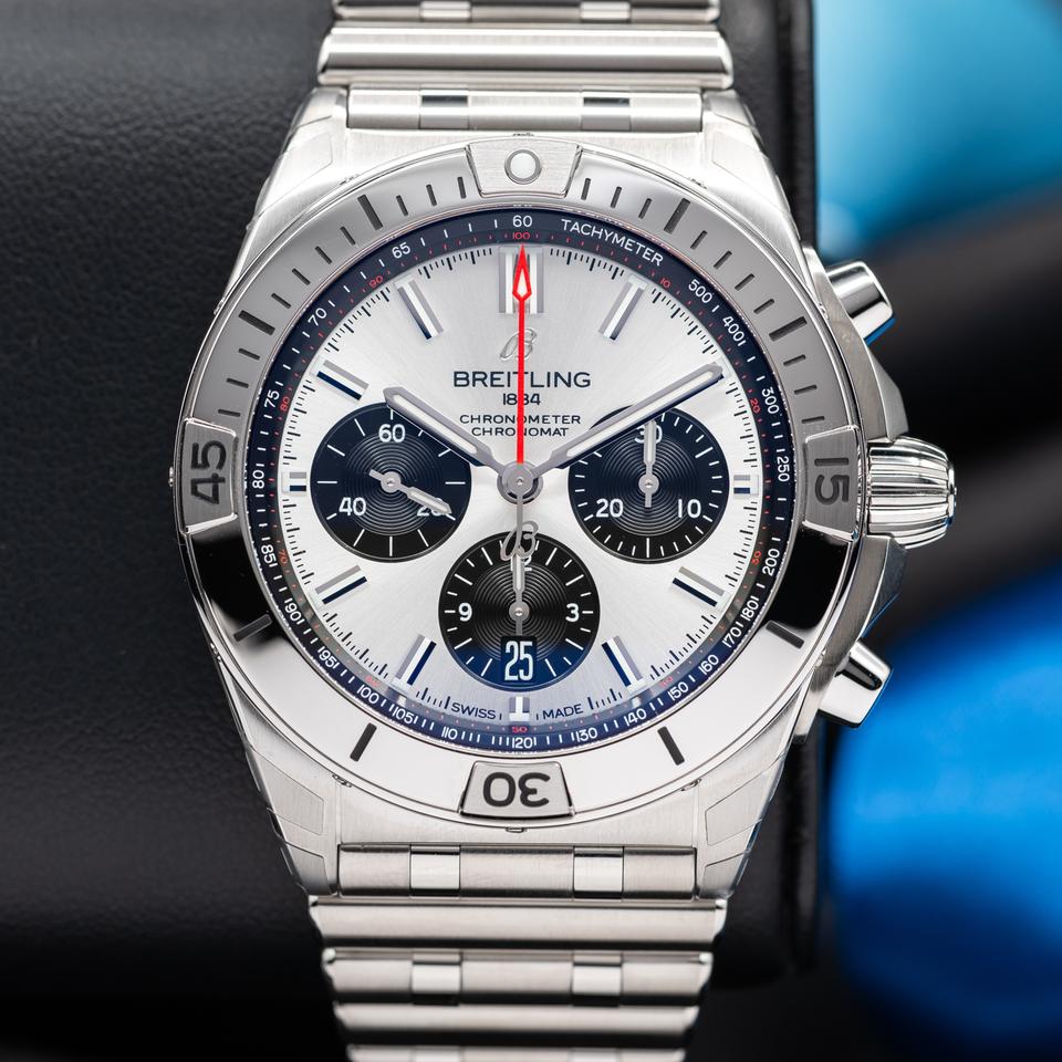 Breitling Chronomat 42 2026 Breitling Chronomat B01 42 Chronograph Silver Dial Men's AB0158101A1A1 NEW and UNWORN — photo 13