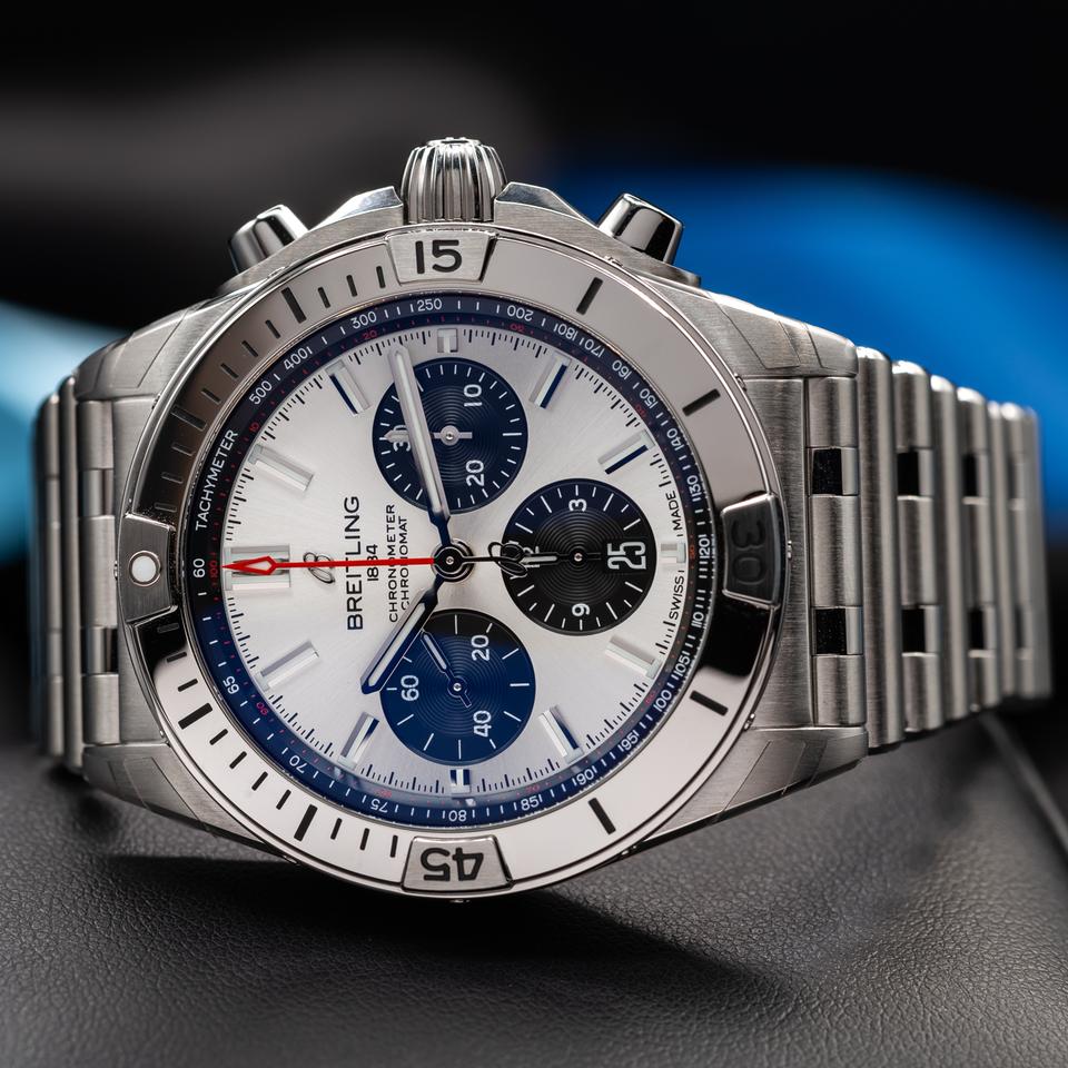 Breitling Chronomat 42 2026 Breitling Chronomat B01 42 Chronograph Silver Dial Men's AB0158101A1A1 NEW and UNWORN — photo 14