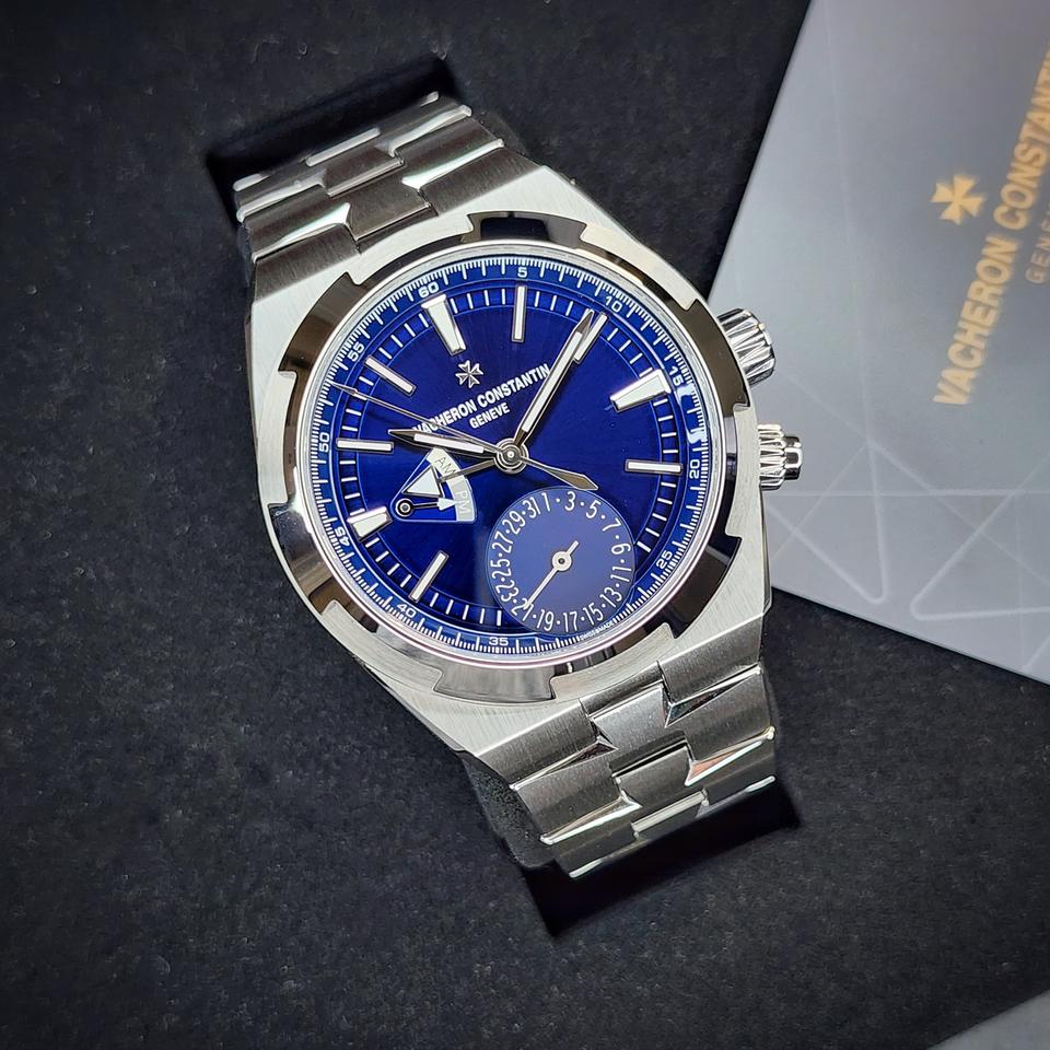 Vacheron Constantin Overseas Dual Time IN STOCK | Overseas | 7900v | Blue Dial | Dual Time | B&amp;P — photo 3