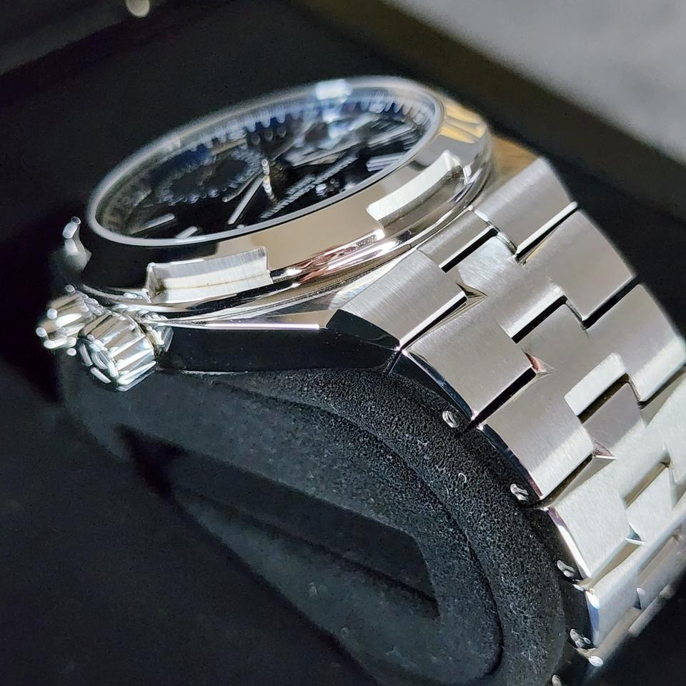 Vacheron Constantin Overseas Dual Time IN STOCK | Overseas | 7900v | Blue Dial | Dual Time | B&amp;P — photo 10