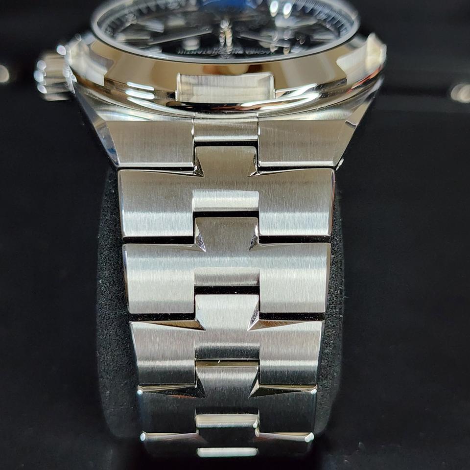 Vacheron Constantin Overseas Dual Time IN STOCK | Overseas | 7900v | Blue Dial | Dual Time | B&amp;P — photo 11