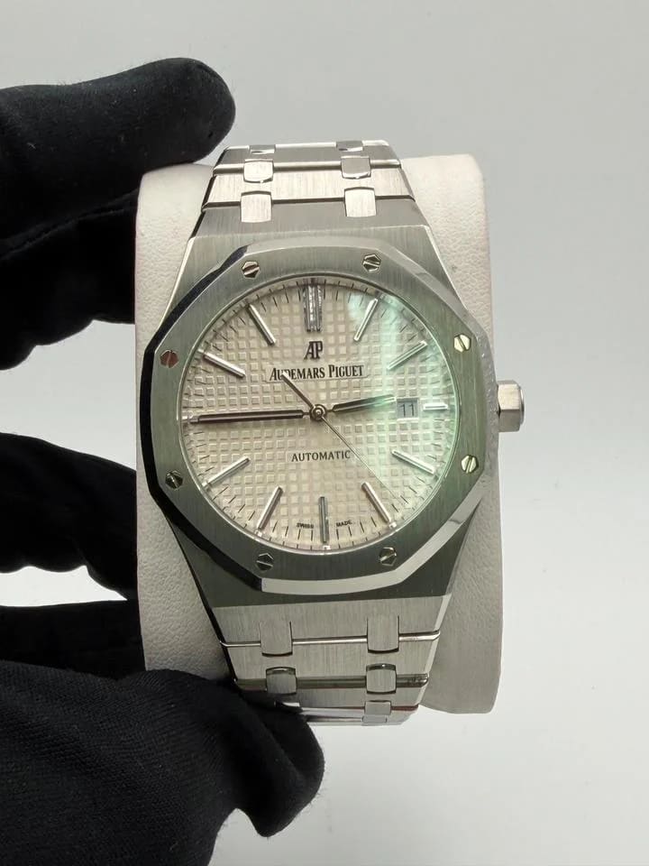 Audemars Piguet Royal Oak Selfwinding 15400ST.OO.1220ST.02