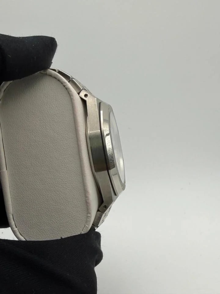 Audemars Piguet Royal Oak Selfwinding 15400ST.OO.1220ST.02 — photo 4
