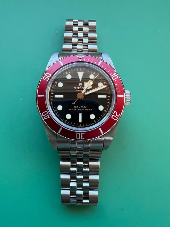 Tudor Black Bay 2025 41mm Red Bezel Full Set M7941A1A0RU-0003 Jubilee