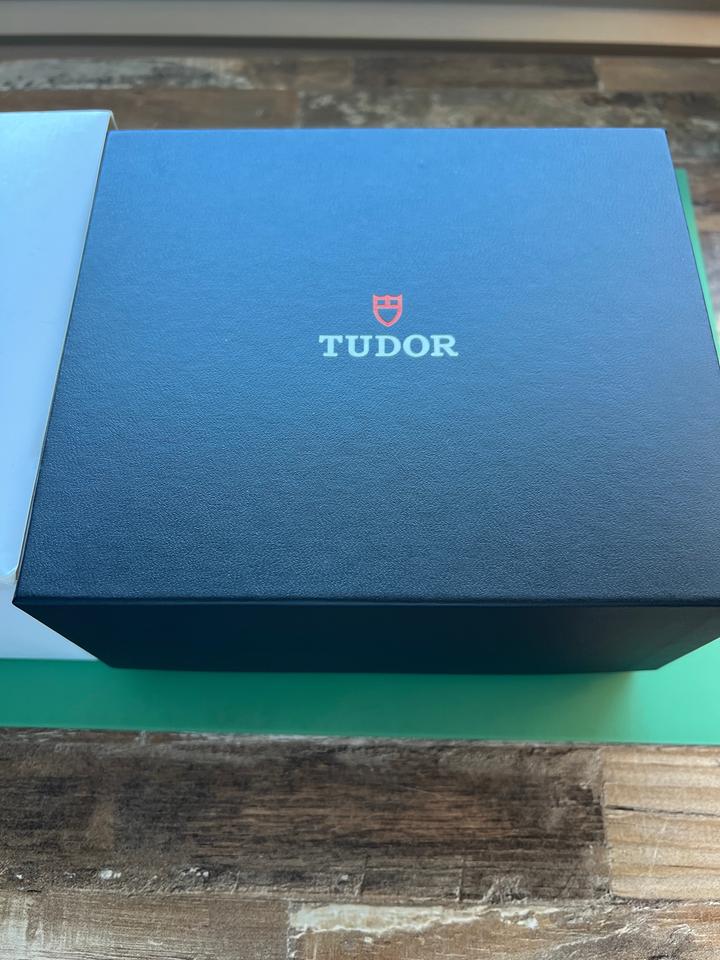 Tudor Black Bay 2025 41mm Red Bezel Full Set M7941A1A0RU-0003 Jubilee — photo 16