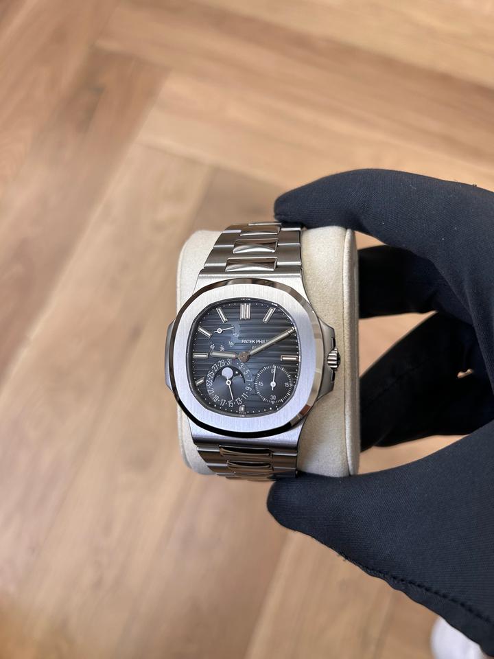 Patek Philippe Nautilus 2024 New Buckle 5712/1A — photo 4