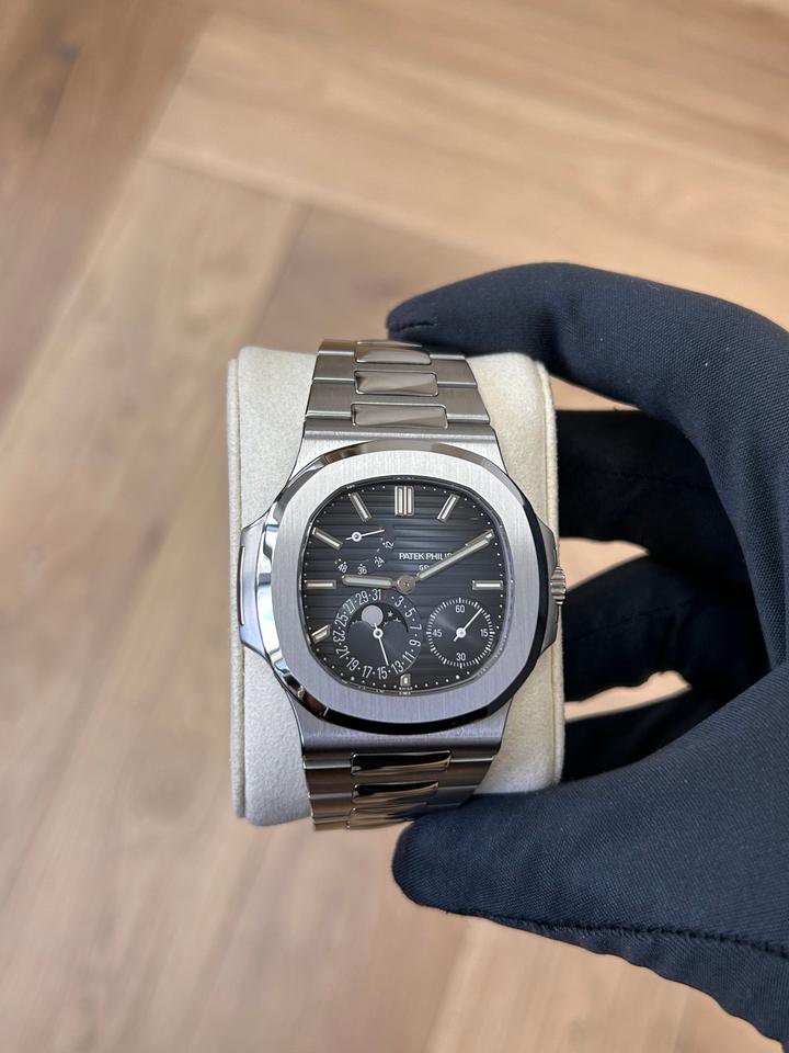 Patek Philippe Nautilus 2024 New Buckle 5712/1A — photo 5