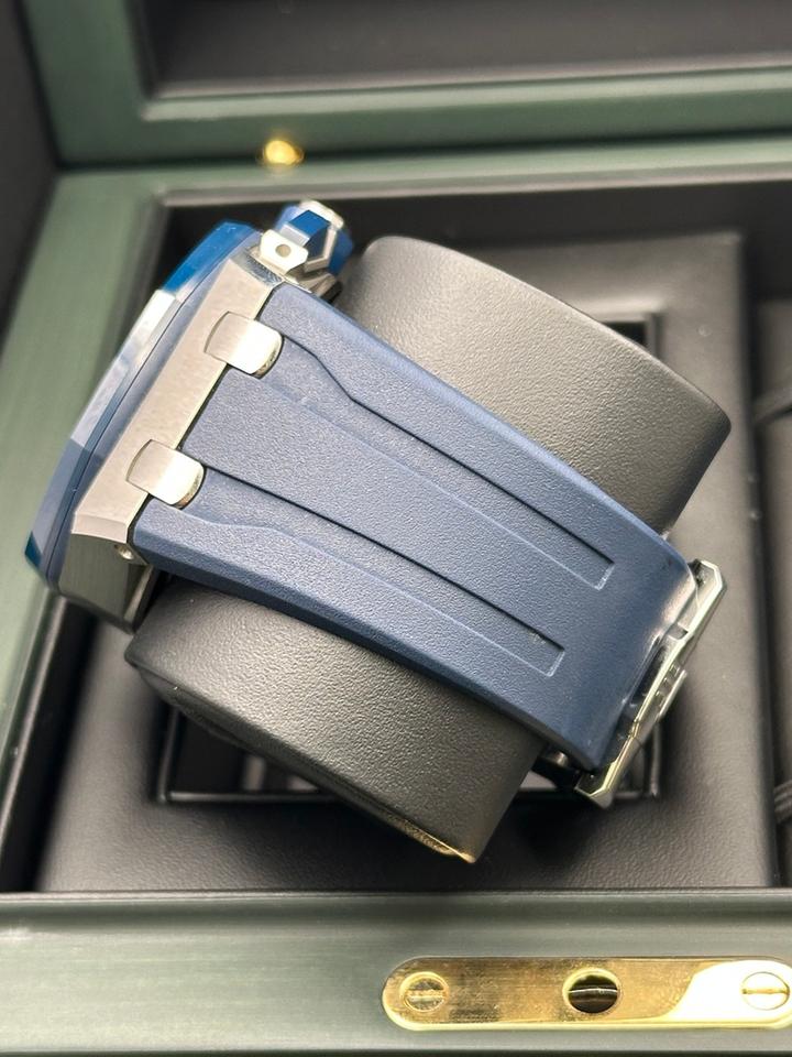 Audemars Piguet Royal Oak Offshore Chronograph Selfwinding Chronograph Blue Dial Ceramic Bezel — photo 5