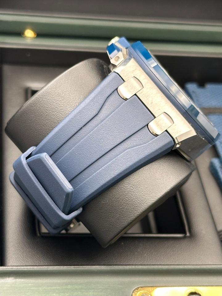 Audemars Piguet Royal Oak Offshore Chronograph Selfwinding Chronograph Blue Dial Ceramic Bezel — photo 6