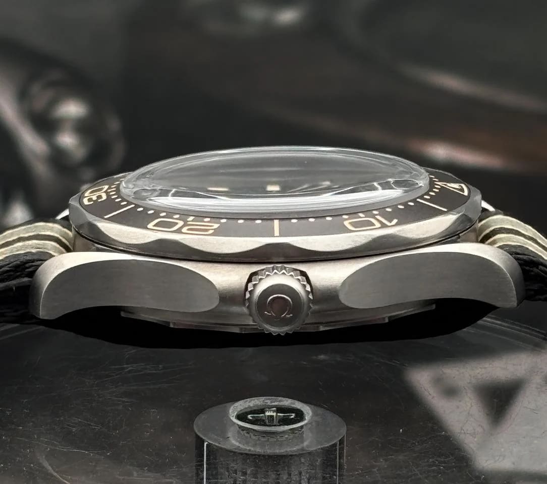 Omega Seamaster Diver 300 M 007 2022 NTTD No Time To Die 210.92.42.20.01.001 NATO B&amp;P — photo 3