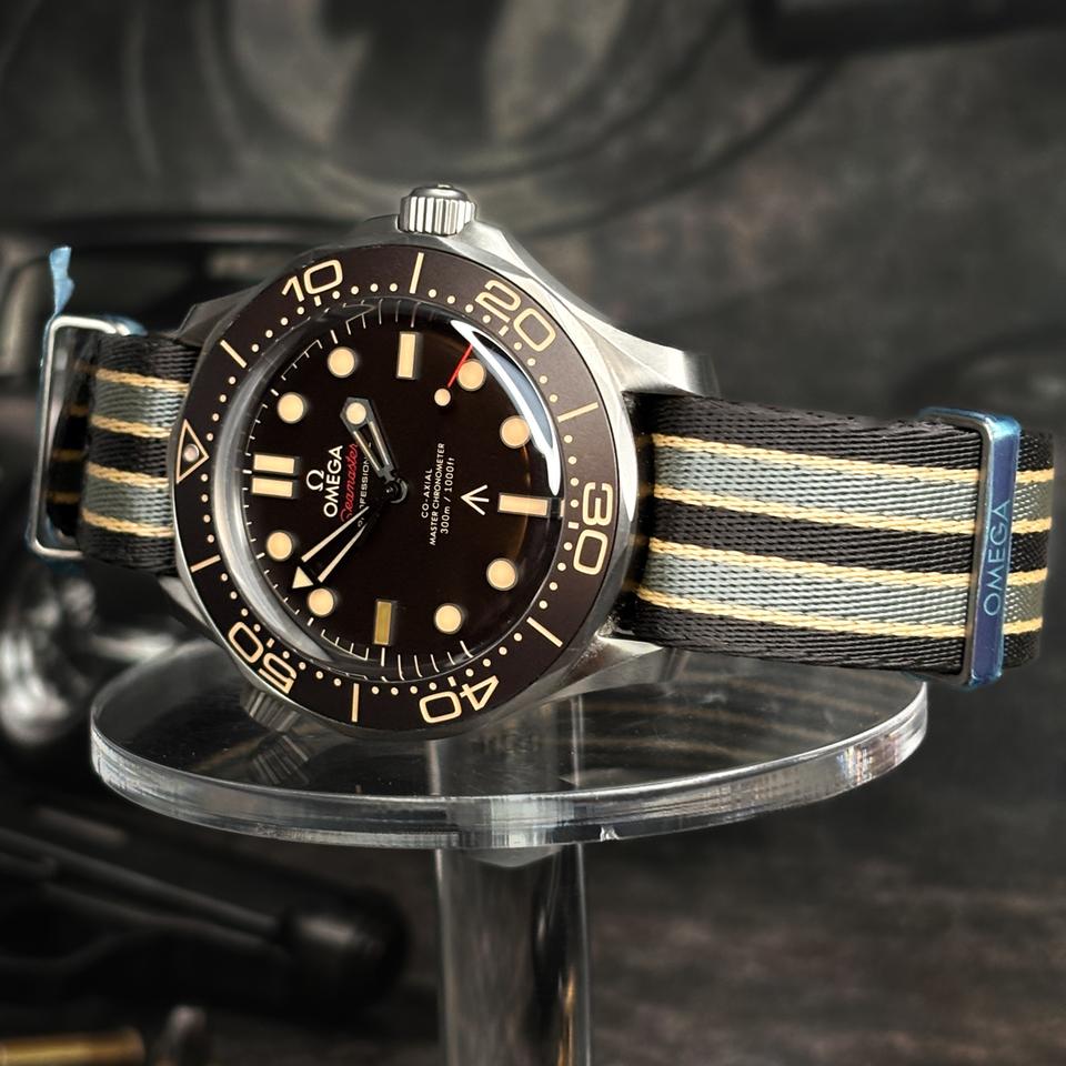 Omega Seamaster Diver 300 M 007 2022 NTTD No Time To Die 210.92.42.20.01.001 NATO B&amp;P — photo 5