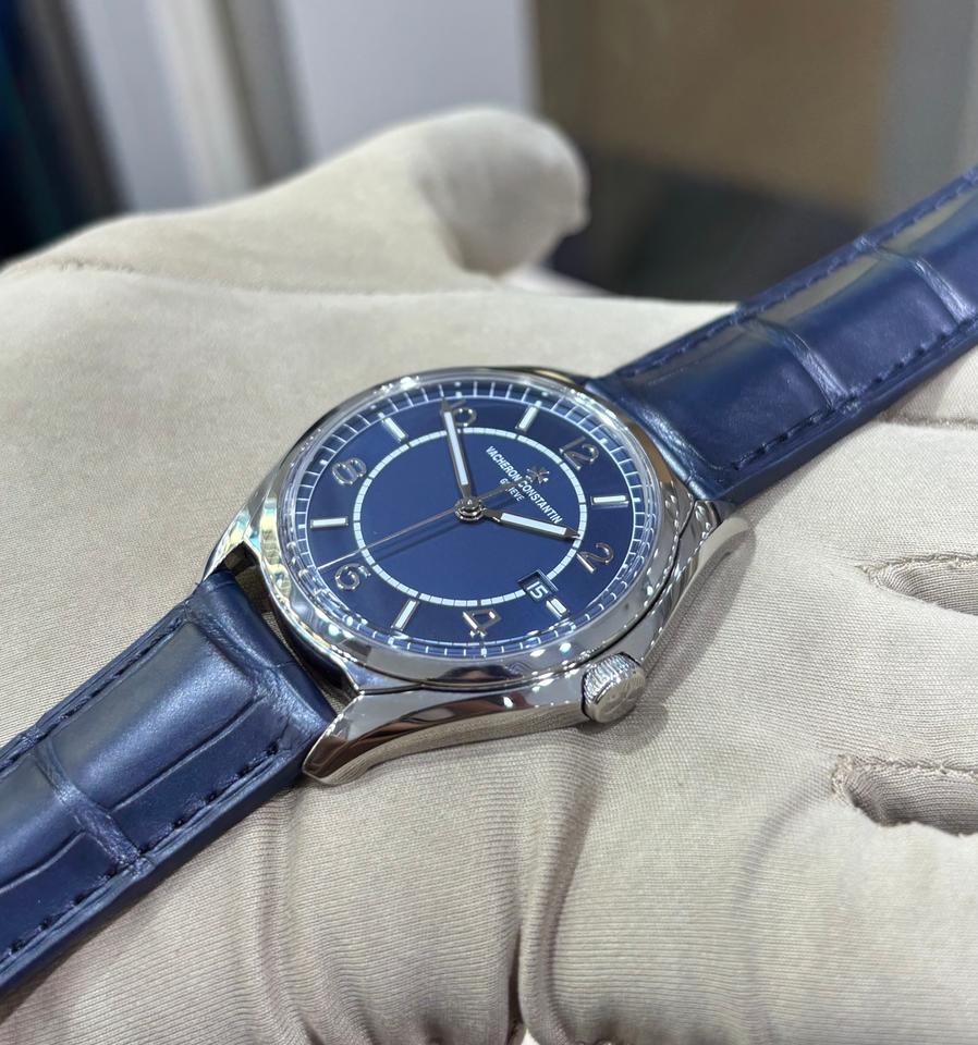 Vacheron Constantin Fiftysix 40mm Blue Dial Stainless Steel Automatic 4600E MINT Condition Full Set 2024 — photo 5