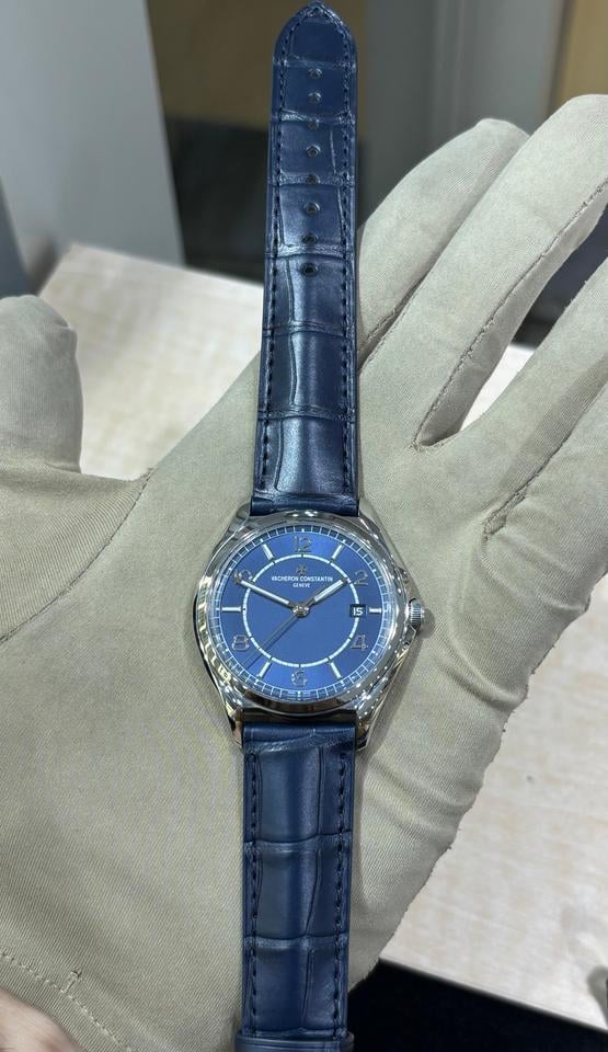 Vacheron Constantin Fiftysix 40mm Blue Dial Stainless Steel Automatic 4600E MINT Condition Full Set 2024 — photo 6