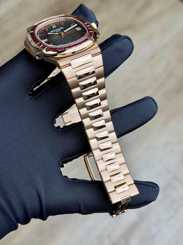 Patek Philippe Nautilus Brown Rubies Bracelet Preowned 2017 5723/112R-001 — photo 3