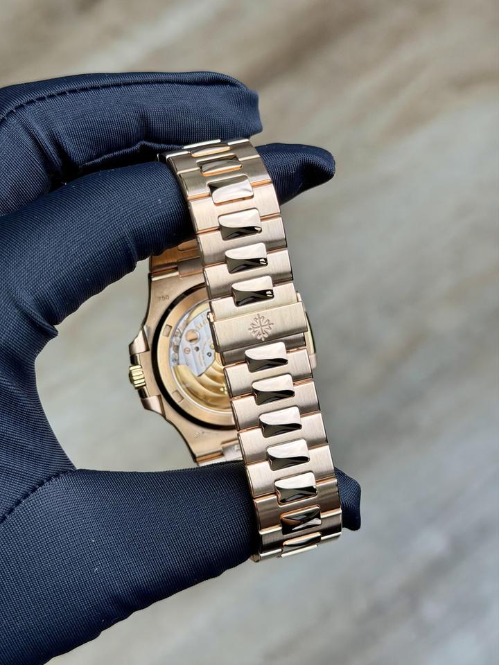 Patek Philippe Nautilus Brown Rubies Bracelet Preowned 2017 5723/112R-001 — photo 9