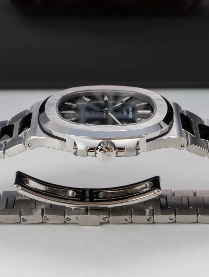Patek Philippe Nautilus 5711/1A-010 — photo 10