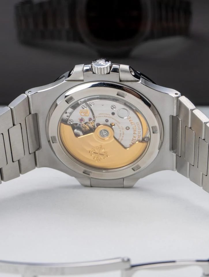 Patek Philippe Nautilus 5711/1A-010 — photo 11