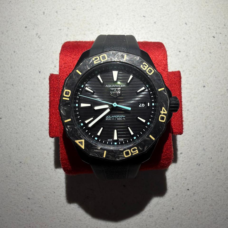 TAG Heuer Aquaracer Professional 200 Solargraph