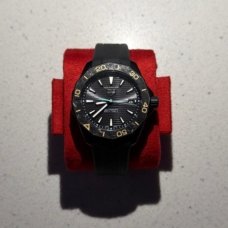 TAG Heuer Aquaracer Professional 200 Solargraph — photo 3