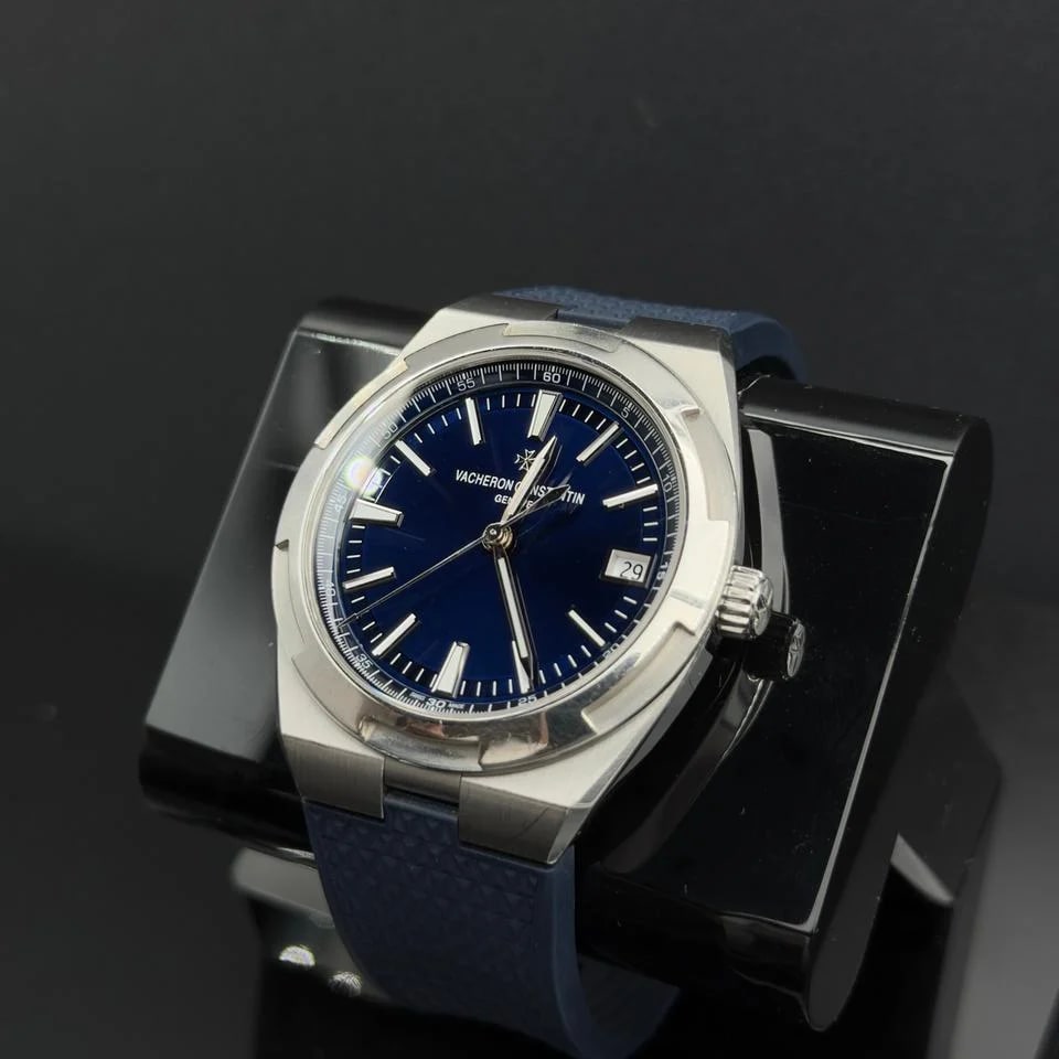 Vacheron Constantin Overseas Sunburst blue dial complete set — photo 2