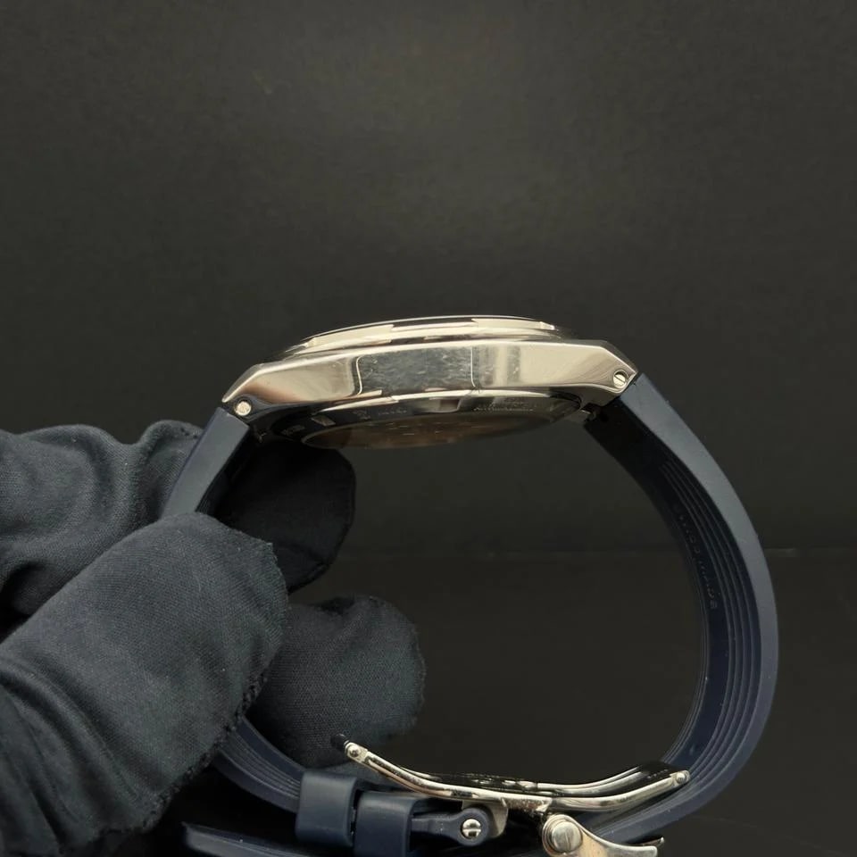 Vacheron Constantin Overseas Sunburst blue dial complete set — photo 9