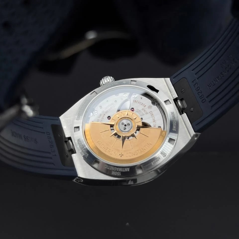 Vacheron Constantin Overseas Sunburst blue dial complete set — photo 12