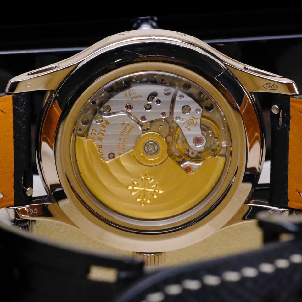 Patek Philippe Annual Calendar 5205G w Original Box — photo 11