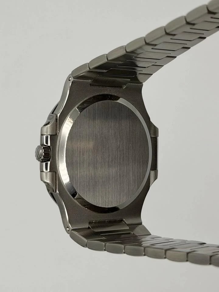Patek Philippe Nautilus 1978 Nautilus 40mm Stainless Steel 3700 — photo 4